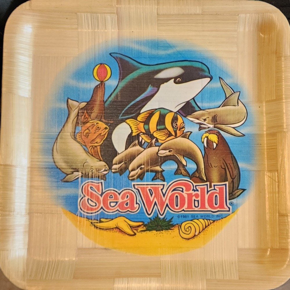1981 SEA WORLD‎ SHAMU KILLER WHALE 13"x 13" BAMBOO Serving Tray Shark Walrus